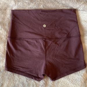 Lululemon boogie short size 4